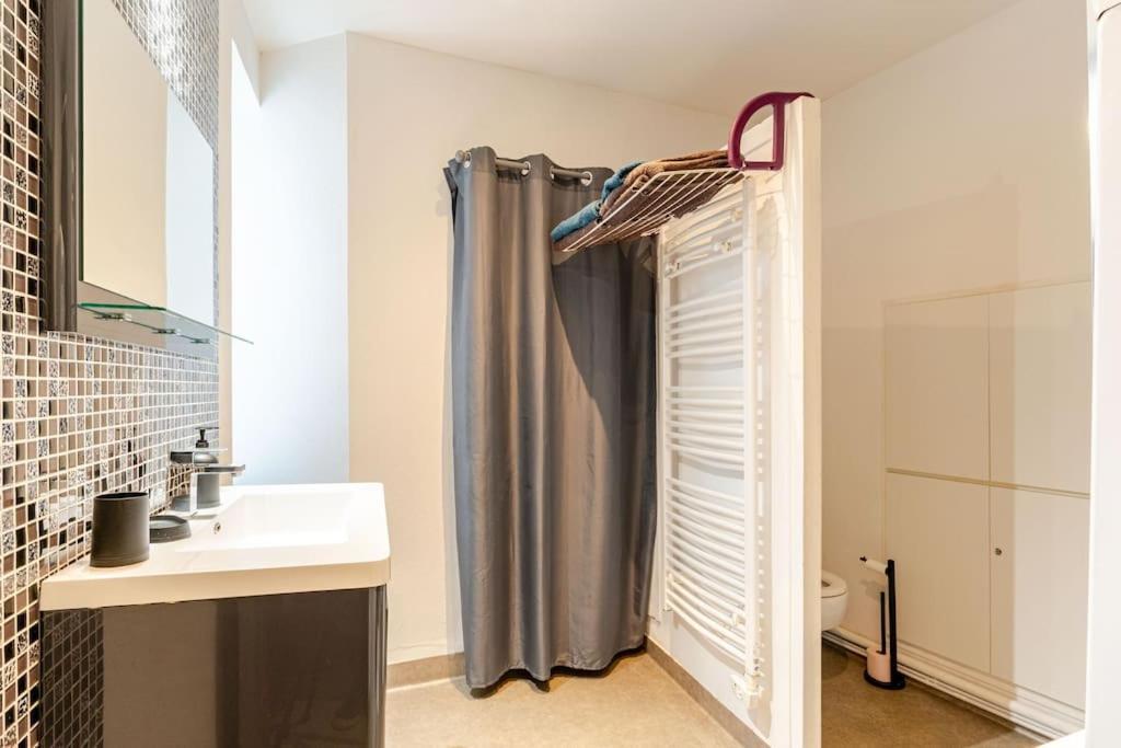 Bel Appartement Dans Le Centre Historique Avec Wi-Fi Et Toutes Les Commodites Dinan Exterior foto